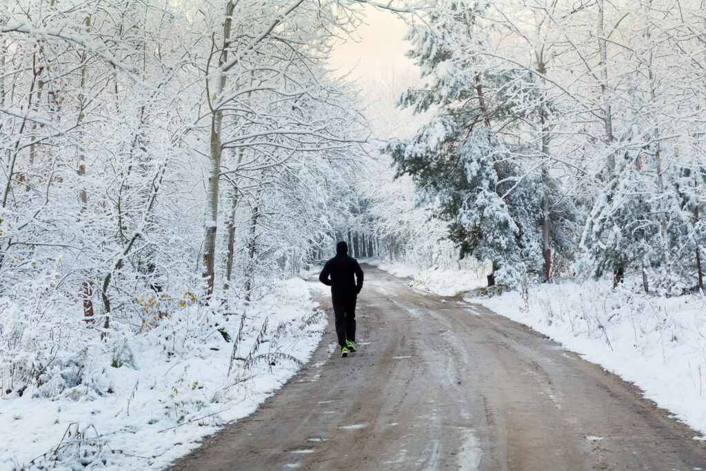 Winterlauf um auch bei kalten Temperaturen fit zu bleiben